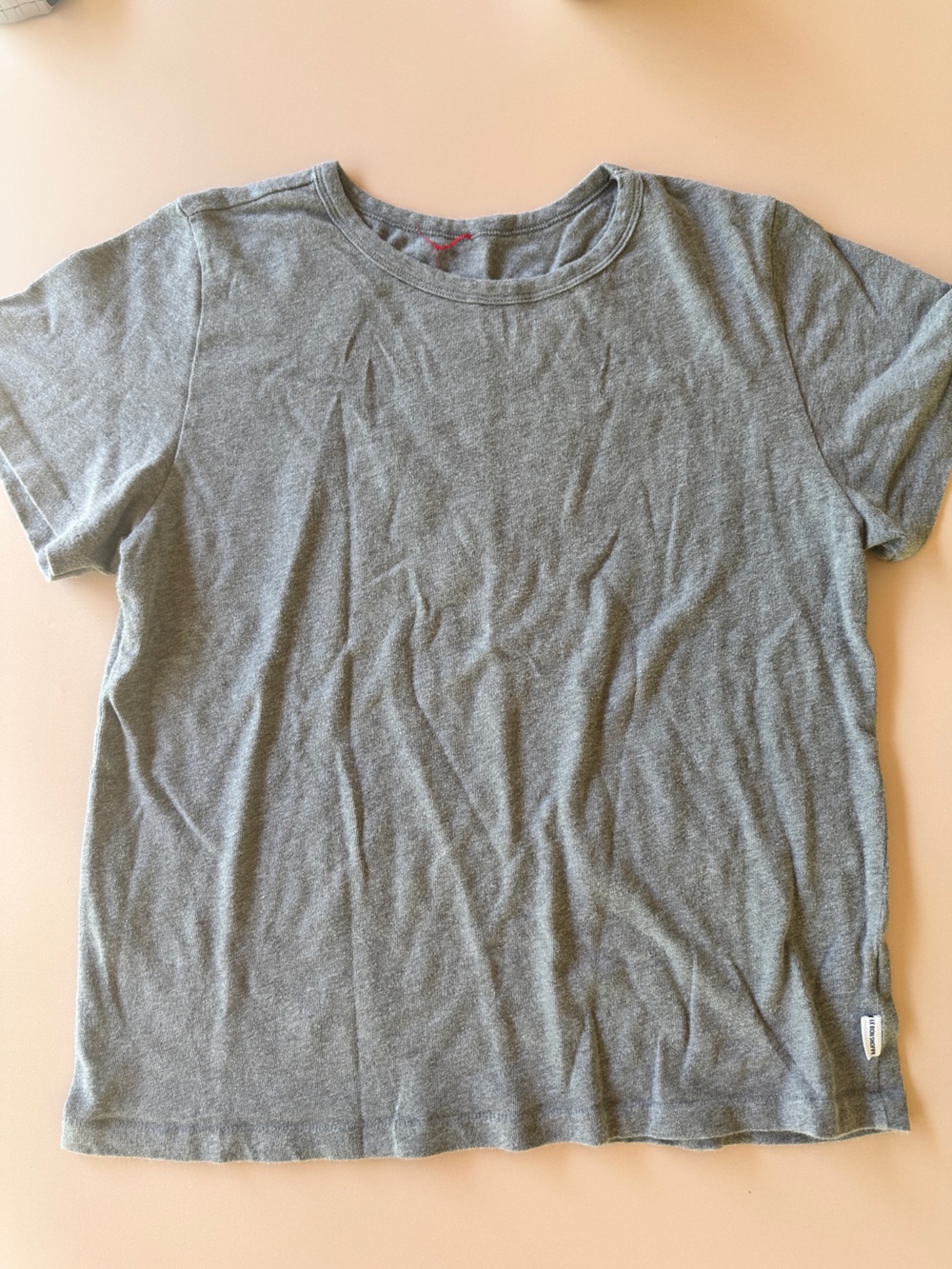 Le Bon Shoppe Women's Short-Sleeve Tee in Heather Gray